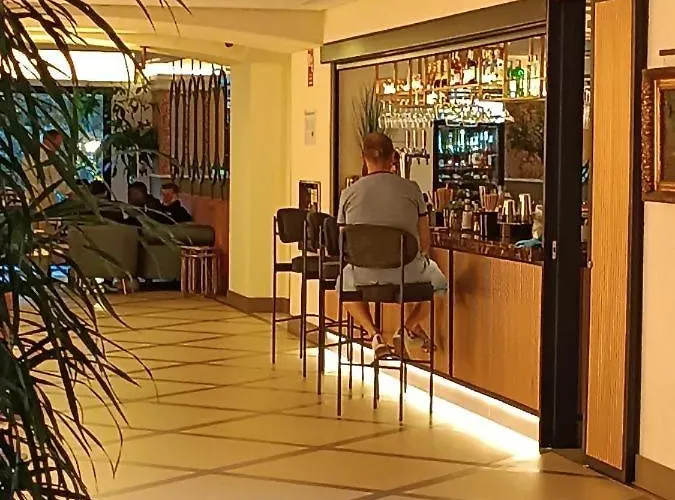 Occidental Banus Daire *